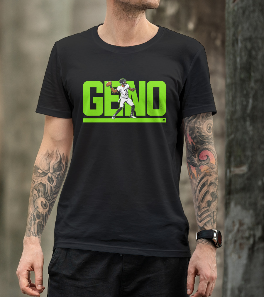 Geno Smith Football Player Throwing Quarterback Action T-Shirt
