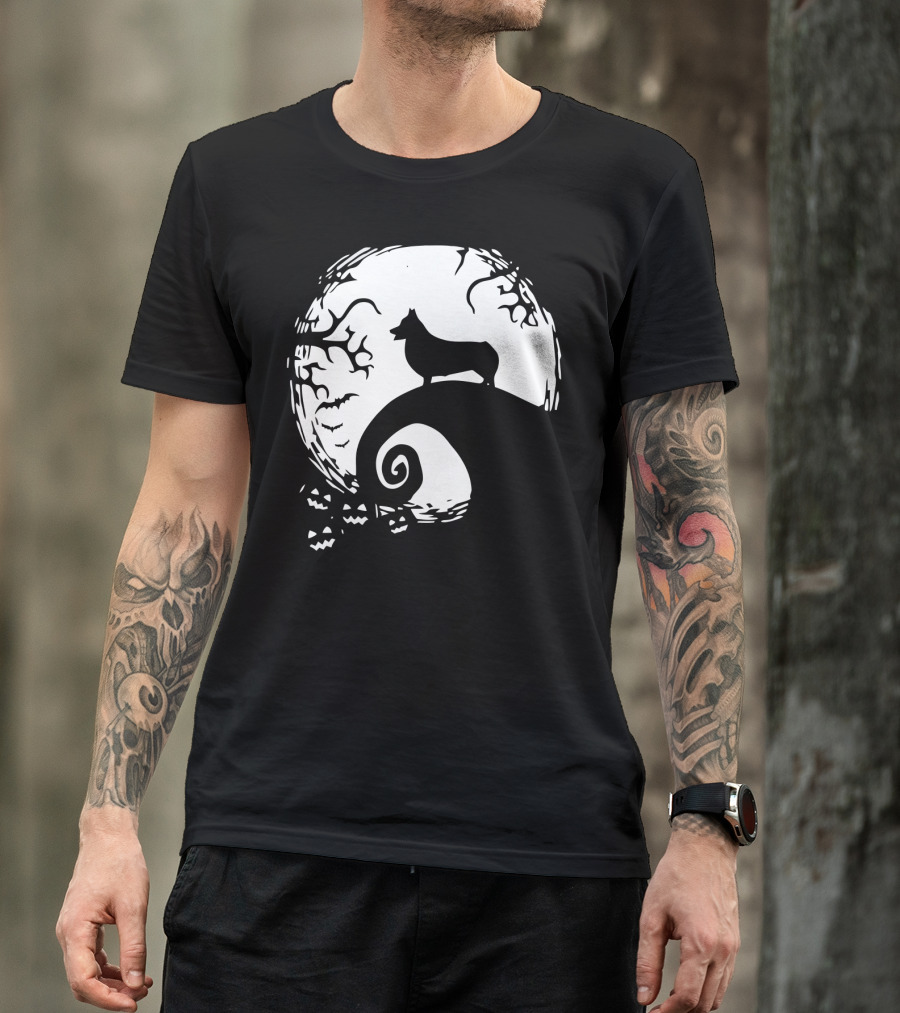 Corgi Howls At Halloween Moon With Jack O'Lanterns T-Shirt