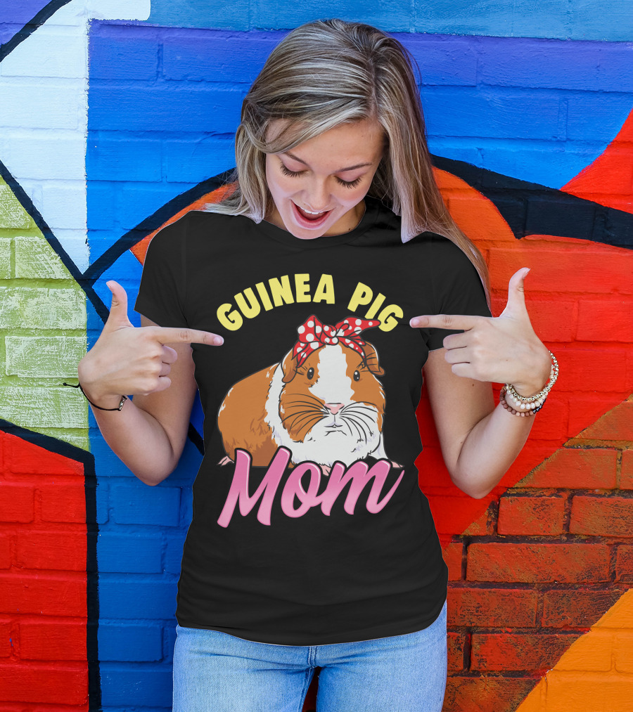 Guinea Pig Mom Wheek Squad Bow Tie Edition T-Shirt