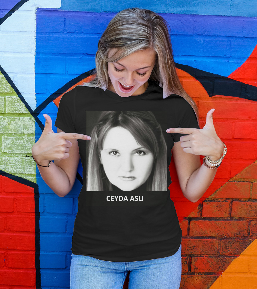 Ceyda Asli T-Shirt