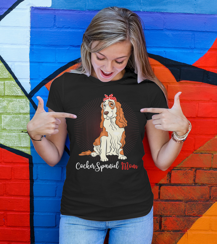 Cocker Spaniel Mom With Glasses And Red Polka Dot Bandana T-Shirt
