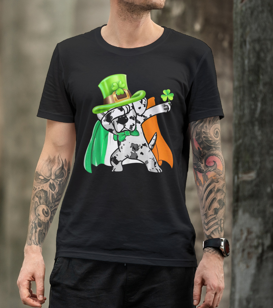 Dabbing Great Dane Irish Flag Shamrock Hat Cape T-Shirt