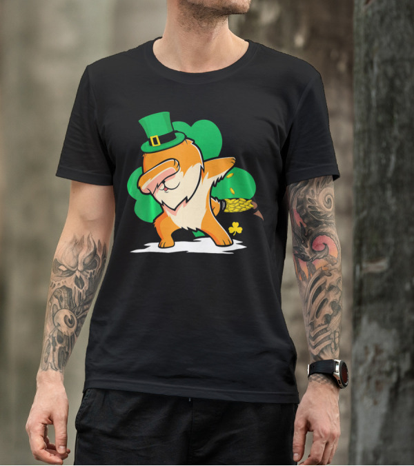 St Patrick's Day Dabbing Pomeranian With Leprechaun Hat And Shamrock T-Shirt