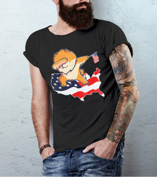 Funny Dabbing Pomeranian Holding American Flag On USA Map T-Shirt