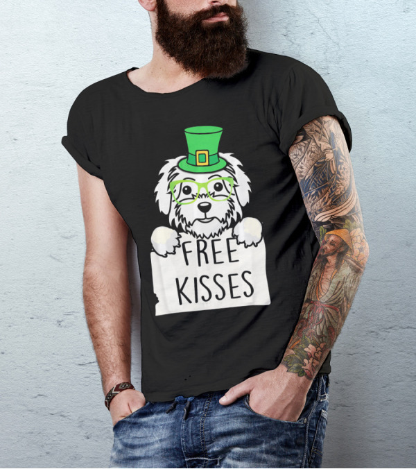 Free Kisses Maltese Dog With Green Leprechaun Hat St Patricks T-Shirt