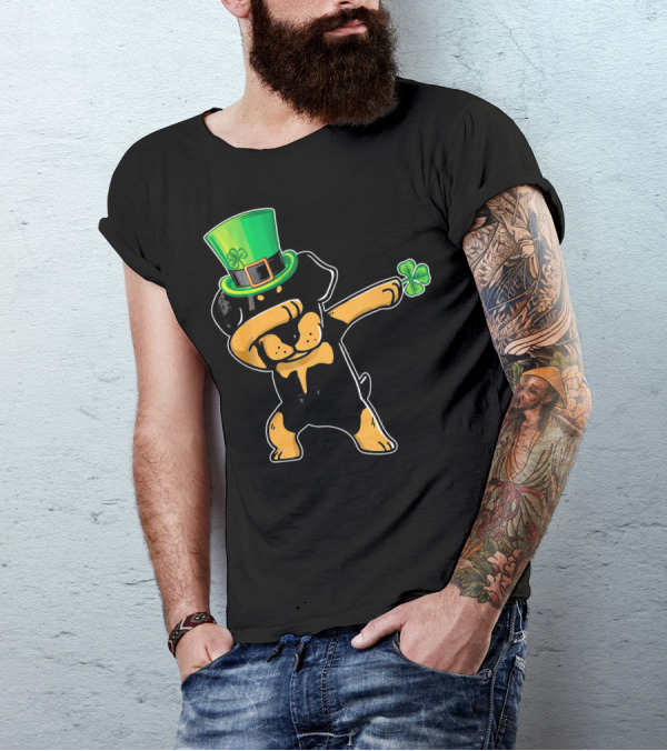 Funny St. Patrick's Day Rottweiler Dab Dabbing Dance With Green Hat And Shamrock T-Shirt