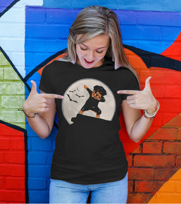 Funny Rottweiler Dabbing Dog Halloween Costume With Moon And Bats T-Shirt
