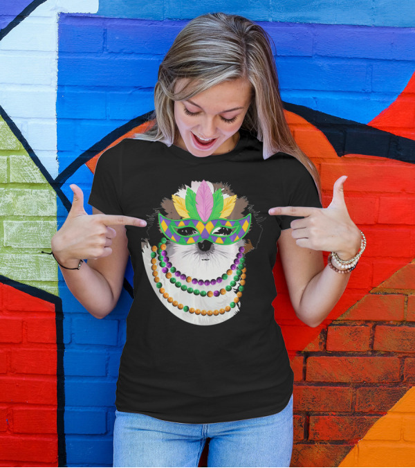 Funny Shih Tzu Mardi Gras Beads Necklace Mask With Colorful Feathered Mask T-Shirt