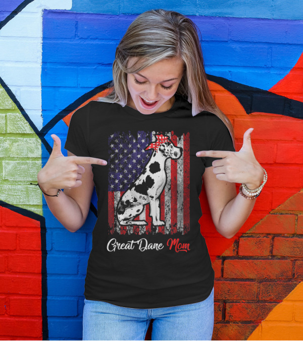 Great Dane Mom Patriotic USA Flag T-Shirt