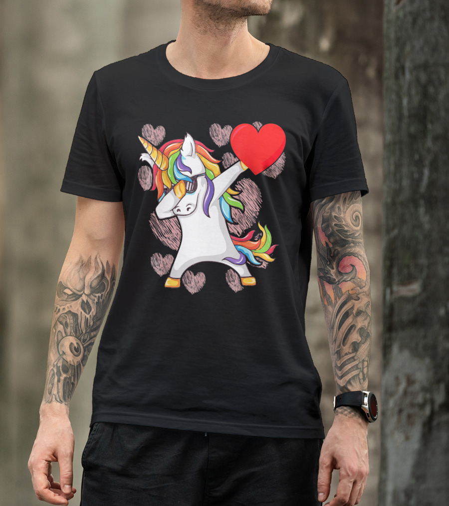 Funny Dabbing Unicorn Holding Heart Valentines T-Shirt