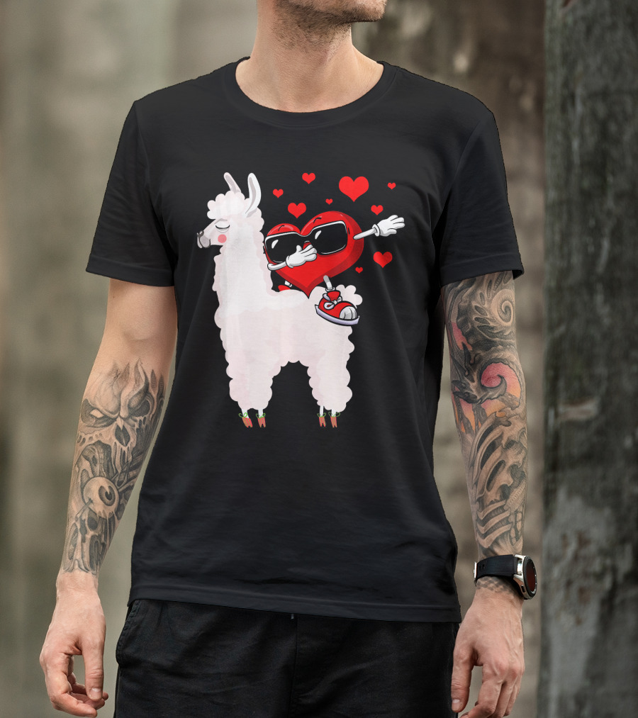 Funny Heart Dabbing On Llama Surrounded By Hearts Valentin T-Shirt