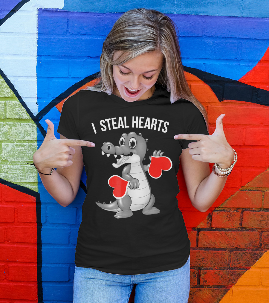 Kids Valentines Day I Steal Hearts Crocodile Holding Red Hearts T-Shirt
