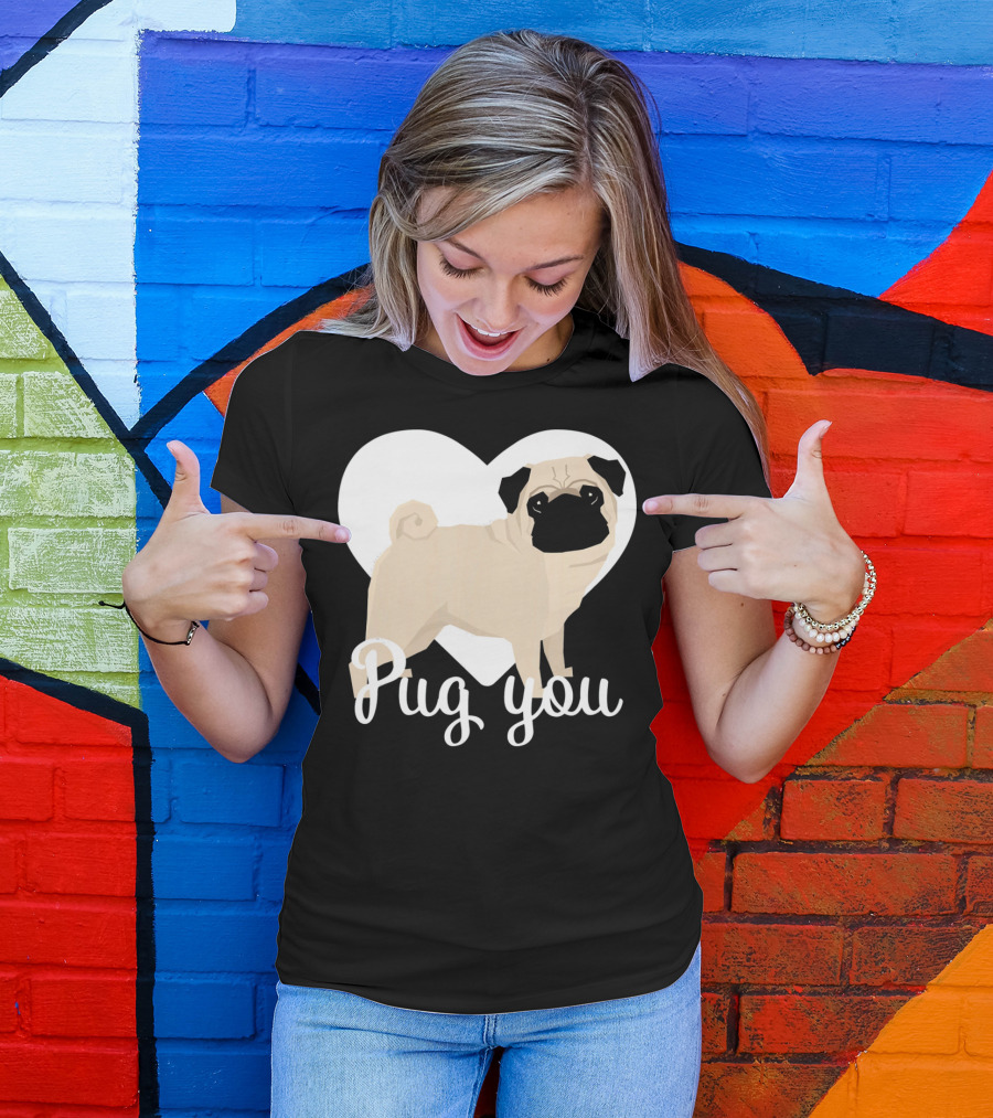 Pug You Heart Background T-Shirt