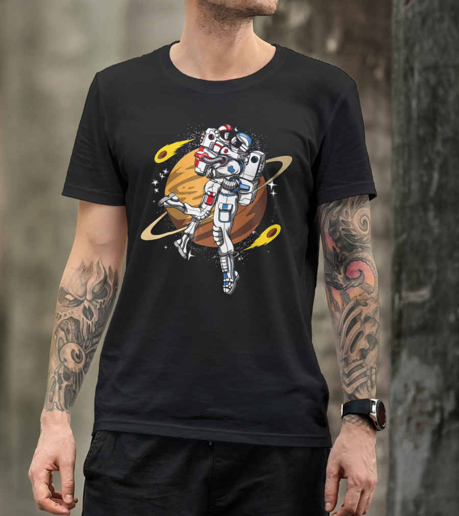 Space Astronaut Couple Valentines Day Planet Hug T-Shirt