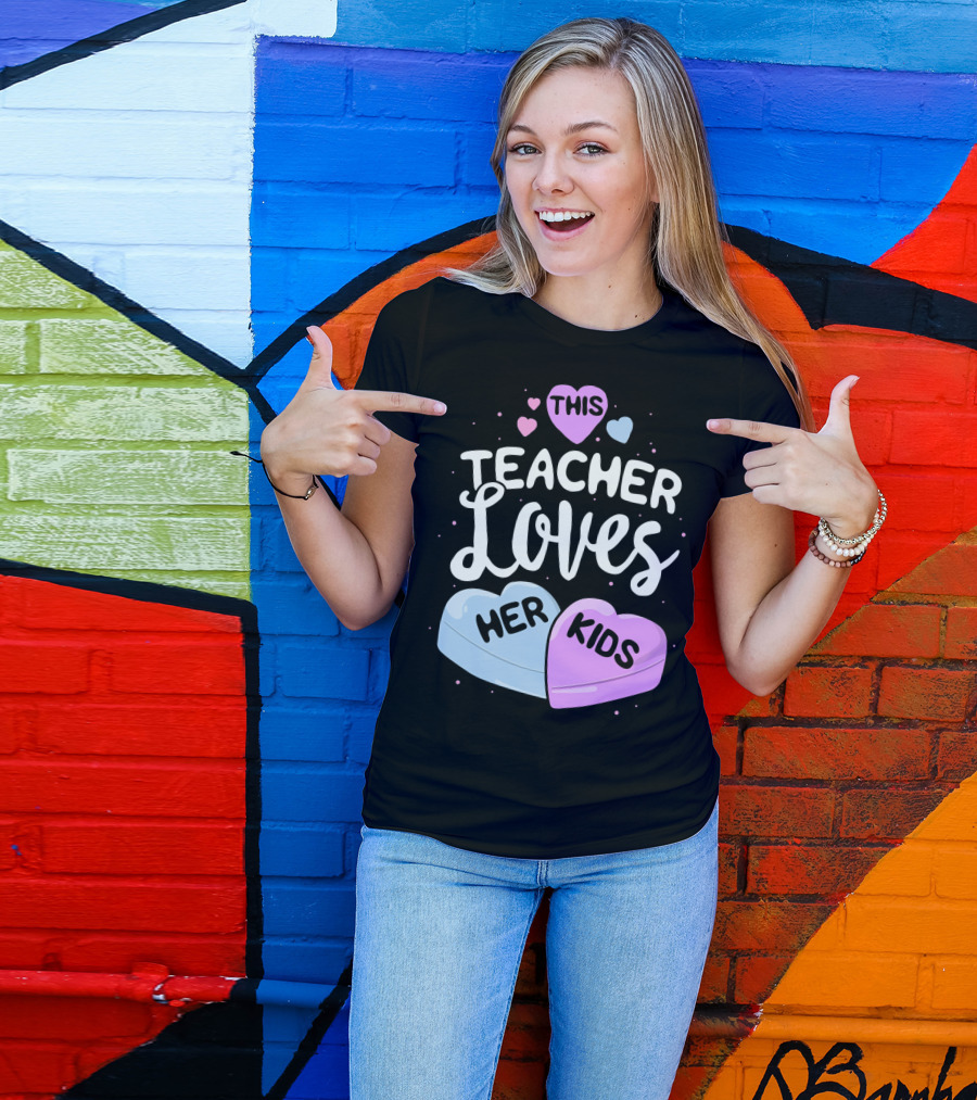 This Teacher Loves Her Kids Hearts T-Shirt