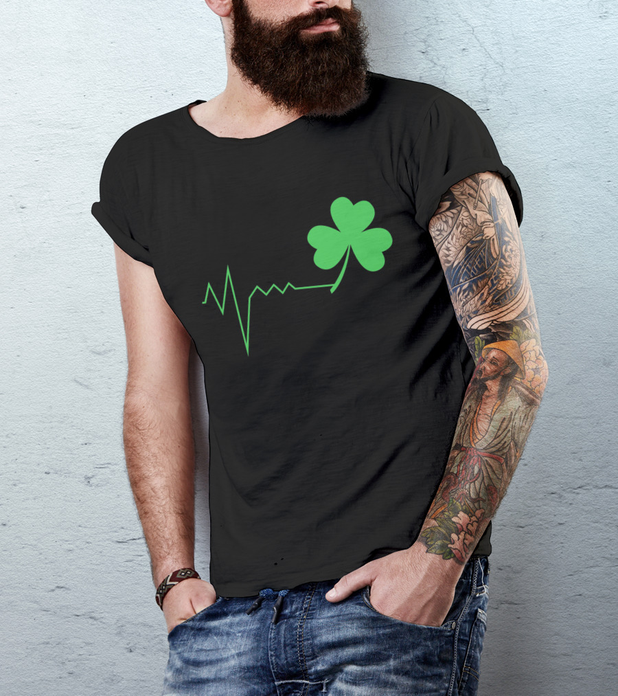St. Patrick's Day Irish Nurse Ireland Shamrock Heartbeat T-Shirt