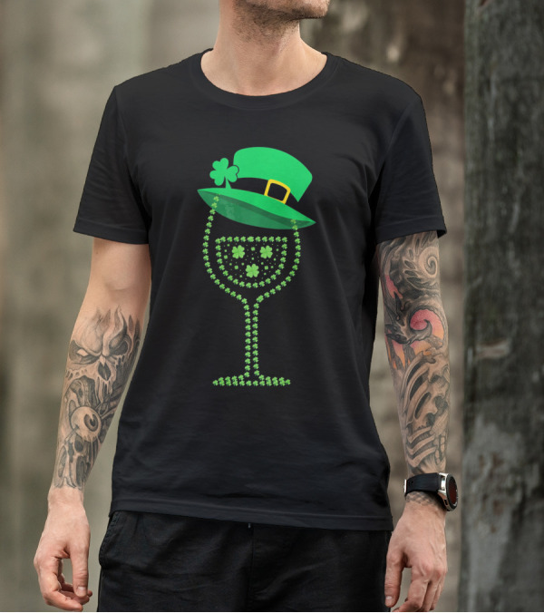 Leprechaun Hat Wine Glass Shamrock St Patrick's Day T-Shirt