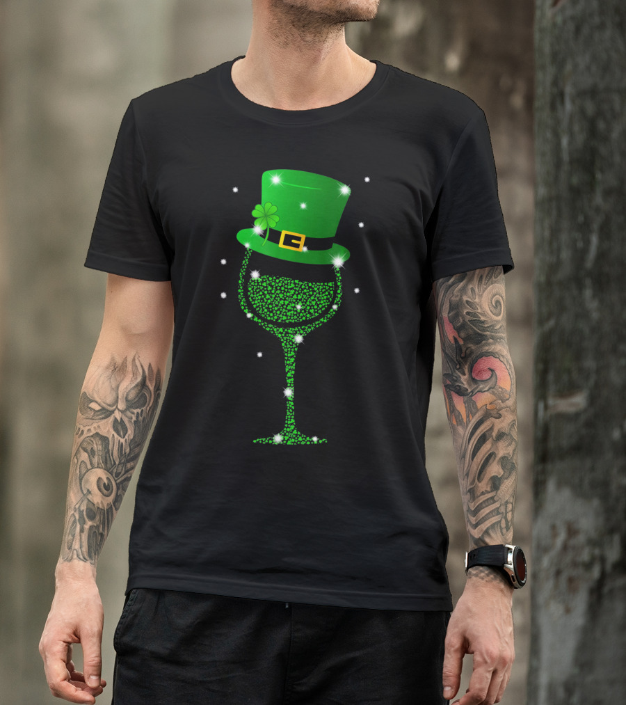 Shamrock Wine Glass St. Patrick's Day Top Hat Sparkle T-Shirt