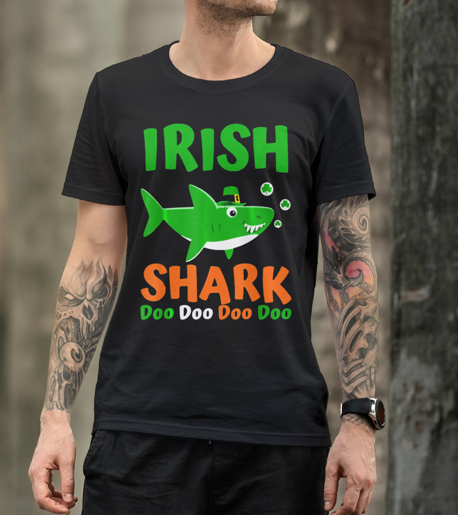 Irish Shark Doo Doo Doo Leprechaun Hat And Shamrocks T-Shirt
