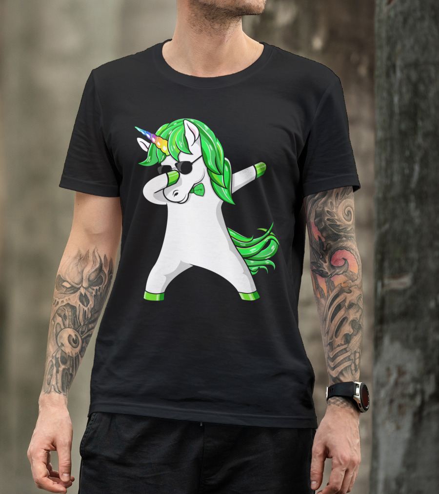 St Patricks Day Dabbing Green Unicorn T-Shirt