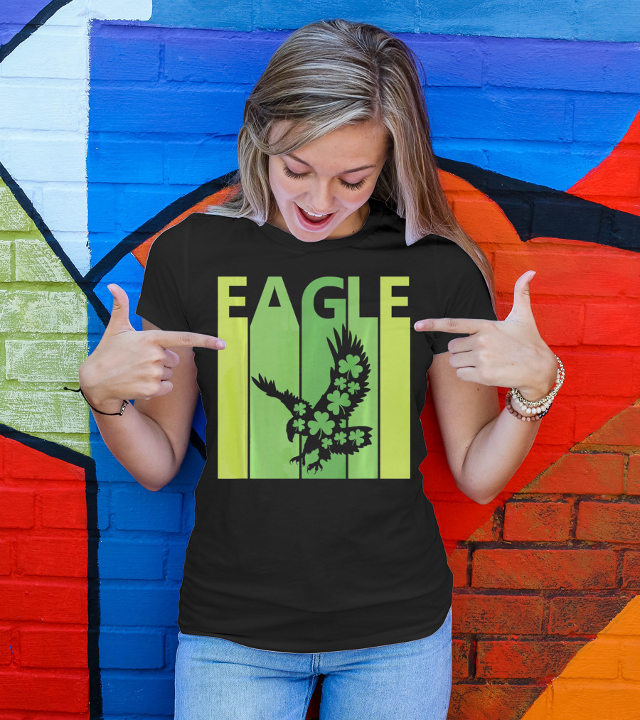 Lucky Irish Shamrock Eagle St Patricks Day T-Shirt