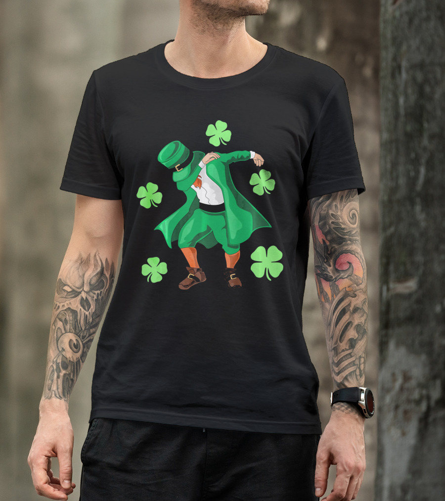 Funny Dabbing Leprechaun With Clovers For St. Patrick's Day T-Shirt