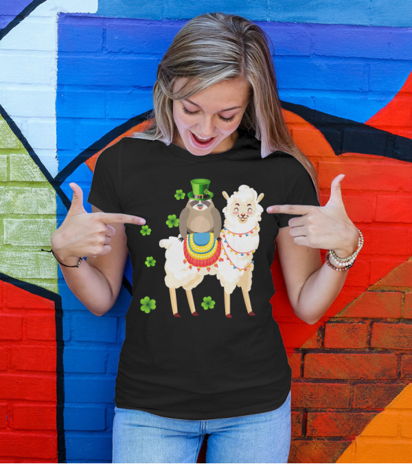 Leprechaun Sloth Riding Llama St Patrick's Day With Shamrocks T-Shirt