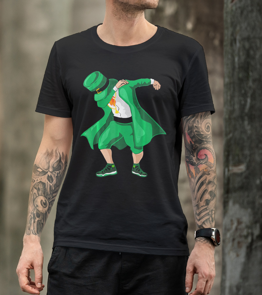 Dabbing Irish Leprechaun In Green Suit With Shamrock Shoes T-Shirt