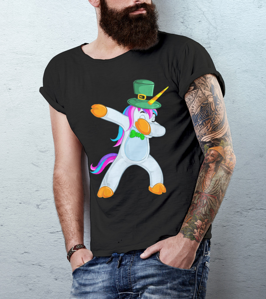Lepricorn Cute Dabbing Leprechaun Unicorn With Rainbow Mane And Green Hat T-Shirt