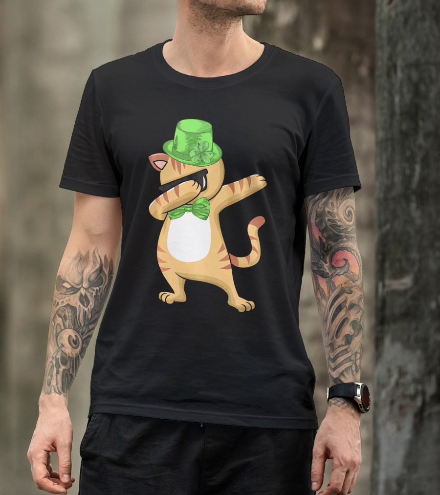 Dabbing Cat St Patricks Day Leprechaun Green Hat Clover Bow Tie T-Shirt