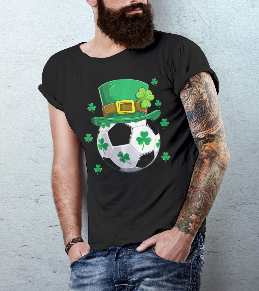 Leprechaun Hat Shamrock Soccer Ball St Patricks Day T-Shirt