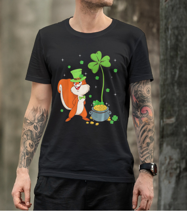 Leprechaun Squirrel With Shamrock And Pot Of Gold St Patricks T-Shirt