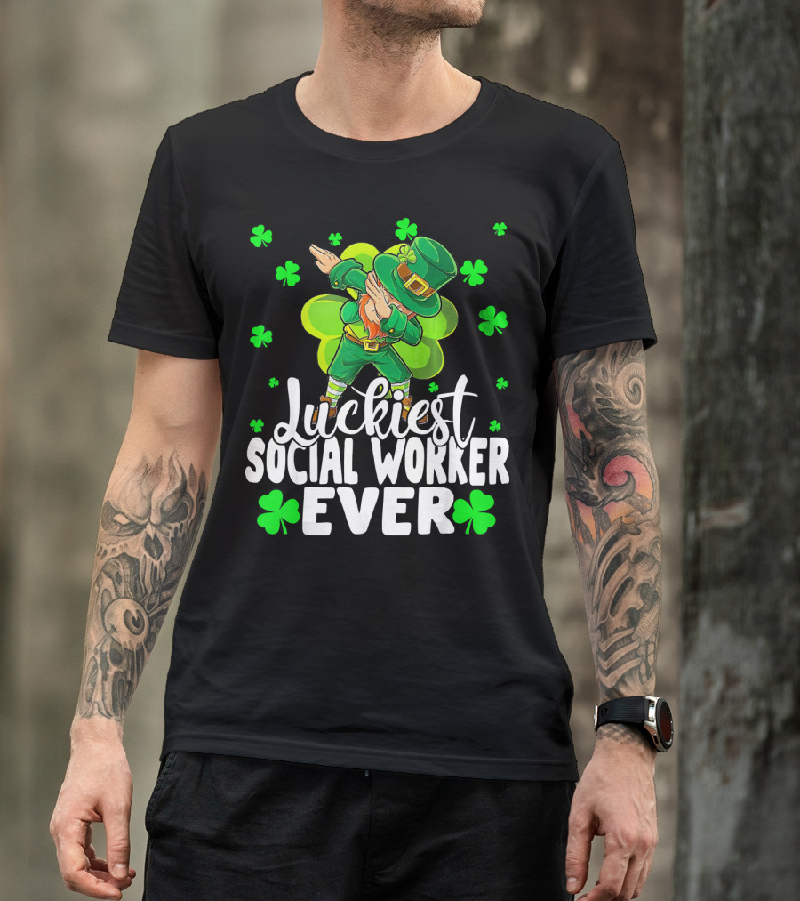 Luckiest Social Worker Ever Leprechaun Dab With Shamrocks T-Shirt