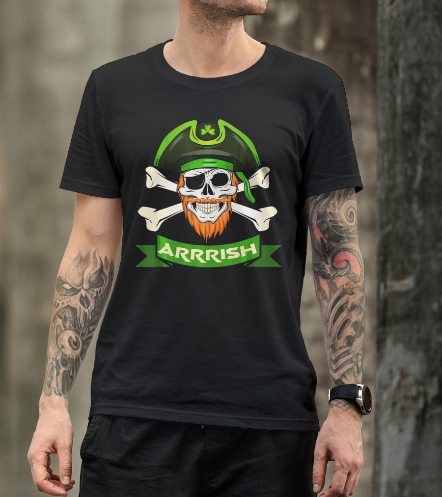 St Patricks Day Pirate Skull Arrish With Crossbones And Shamrock Hat T-Shirt