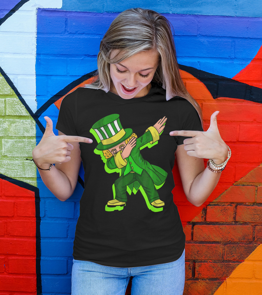 Dabbing Leprechaun With Green Shadow Cut Hat And Coat T-Shirt