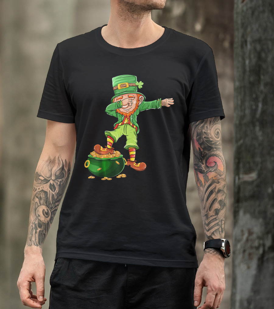 Leprechaun Dabbing St Patricks Day Pot Of Gold T-Shirt