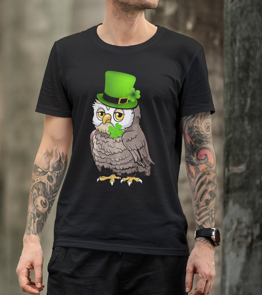St Patricks Day Owl Wearing Green Hat With Shamrock Clove T-Shirt