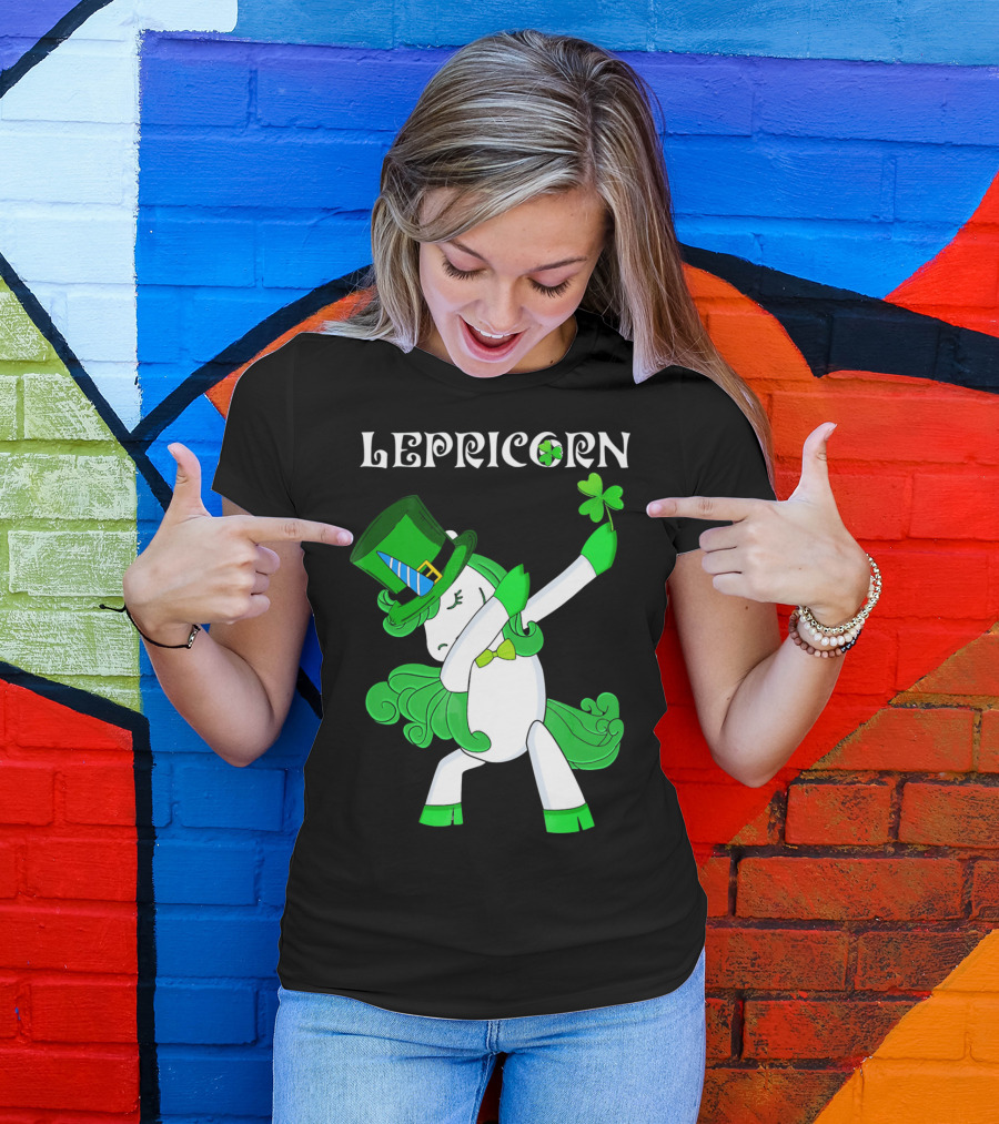 Lepricorn Funny Dabbing Cute Irish Unicorn With Shamrock T-Shirt