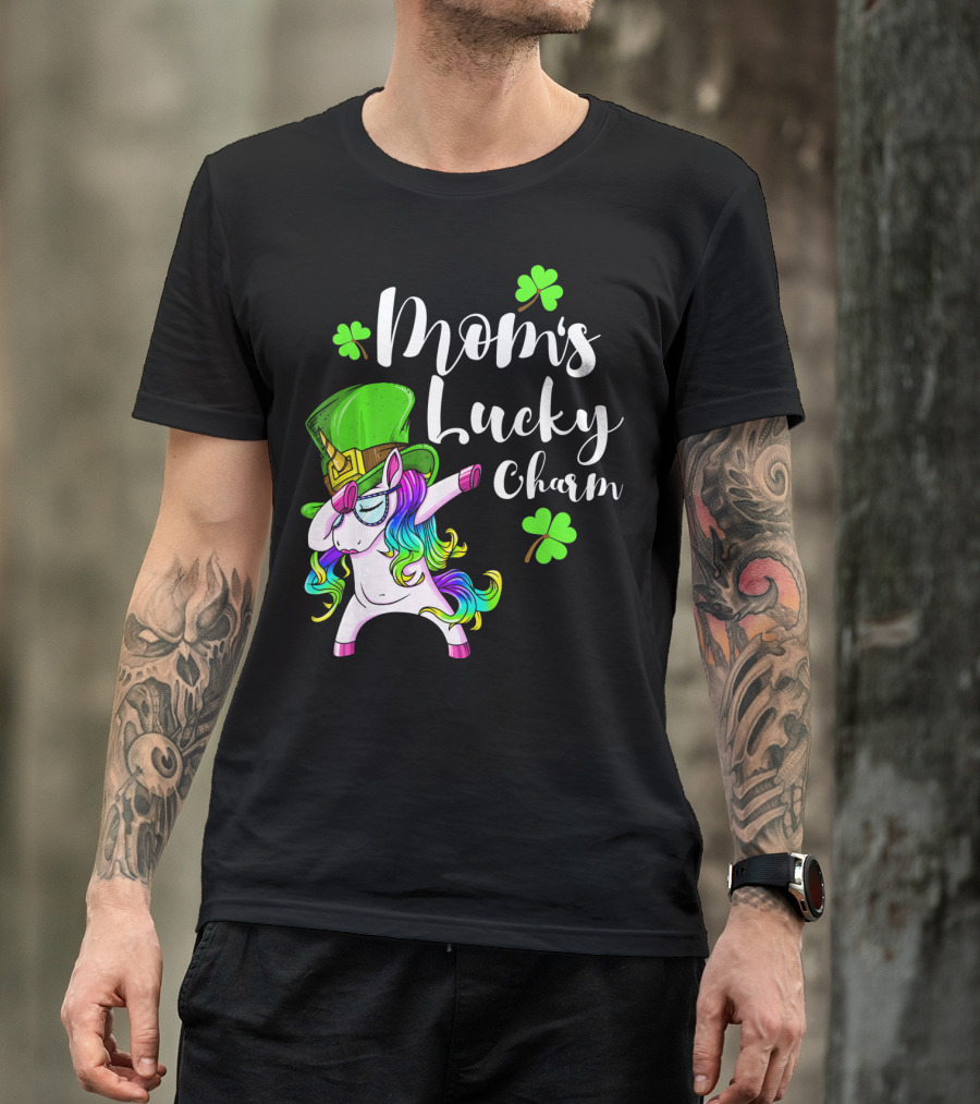 Mom's Lucky Charm St. Patricks Day Unicorn Irish Dance T-Shirt