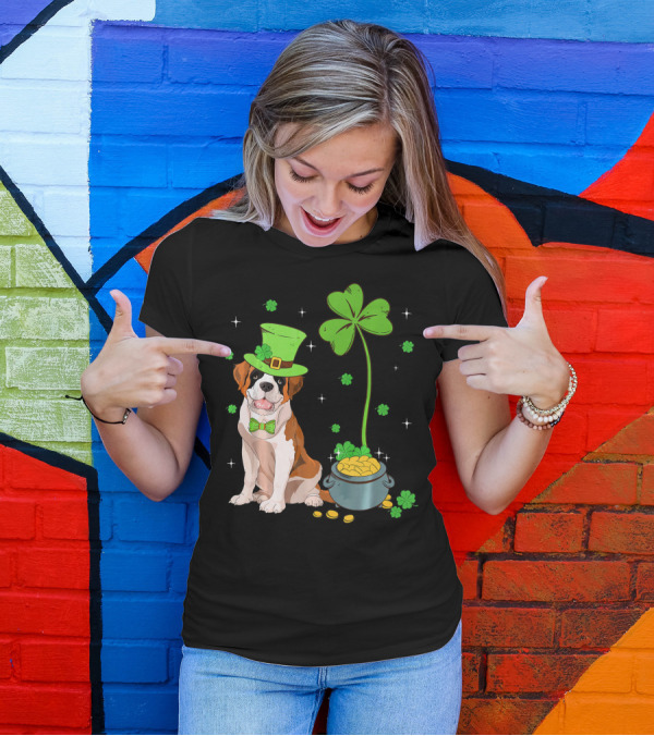 Shamrock Leprechaun Saint Bernard St Patrick's Day Dog Pot Of Gold T-Shirt