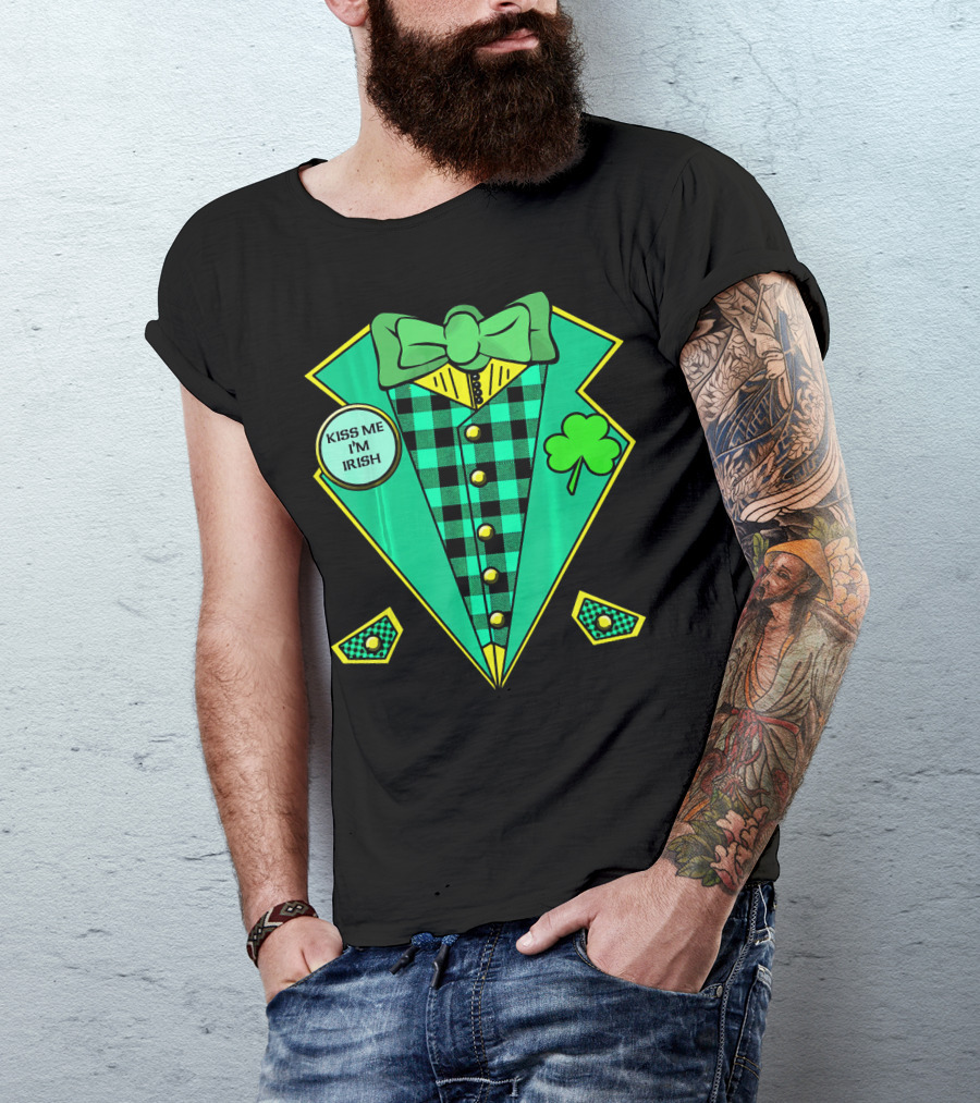 Kiss Me I'm Irish Leprechaun Costume Look With Bow Tie And Shamrock T-Shirt