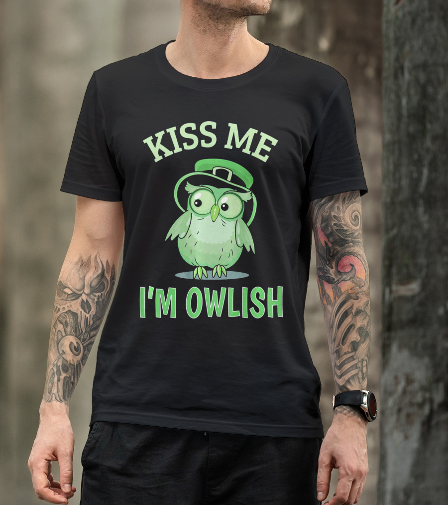 Kiss Me I'm Owlish Irish Owl With Leprechaun Hat T-Shirt