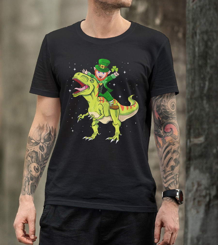 St Patricks Day Leprechaun Riding T Rex Dinosaur With Shamrock T-Shirt