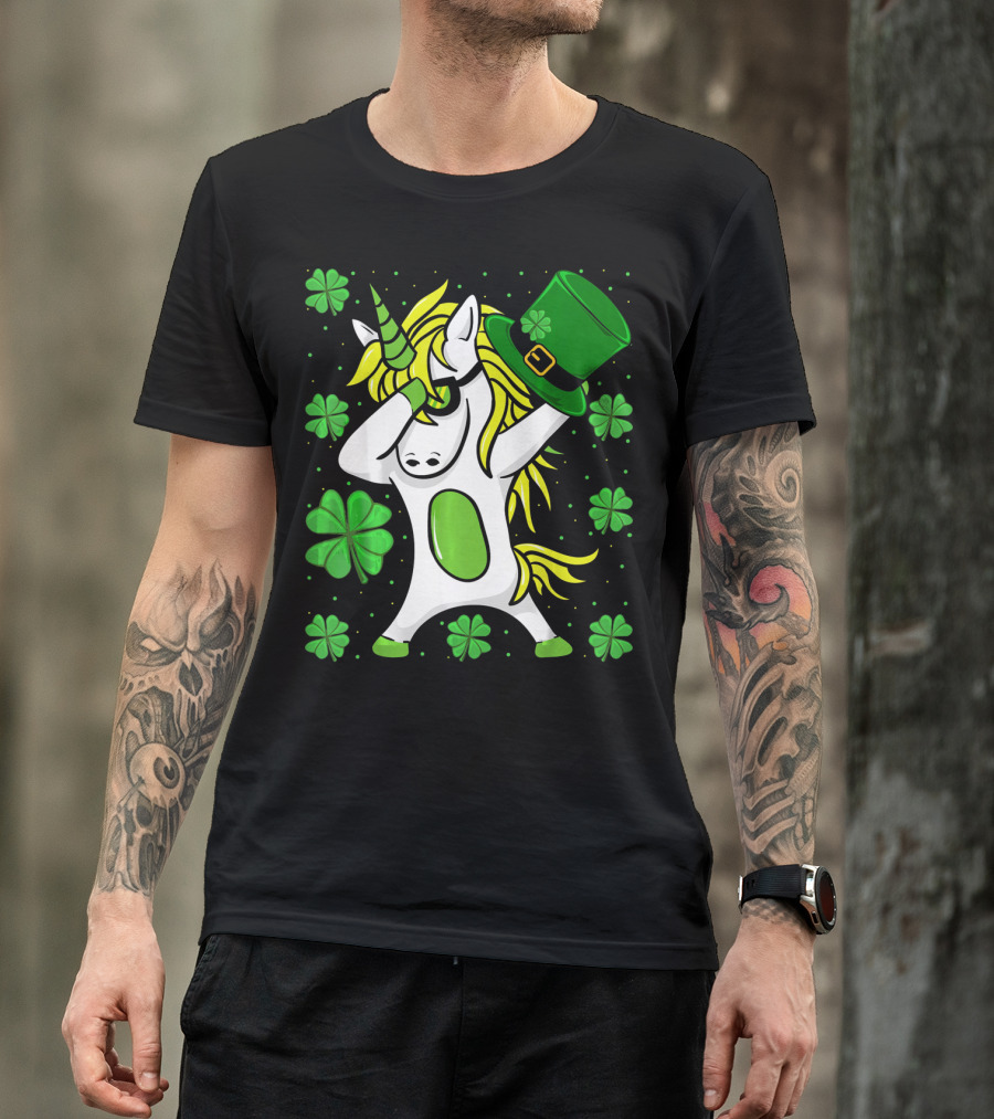 Funny Irish St Patricks Day Unicorn With Leprechaun Hat And Shamrocks T-Shirt