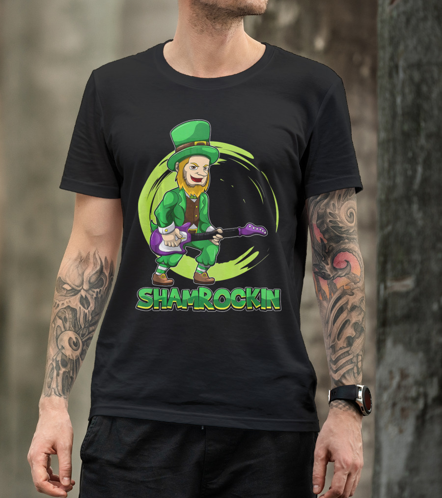 Shamrockin Leprechaun With E Guitar Rocking Celtic Style Green Circle Background T-Shirt