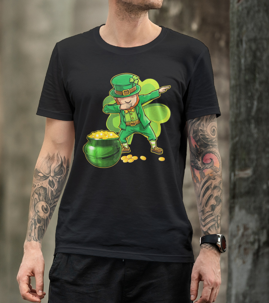 Dabbing Leprechaun Pot Of Gold Shamrock Dance T-Shirt