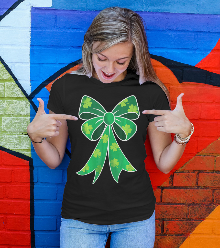 Cute Girls Irish Shamrock Bow T-Shirt