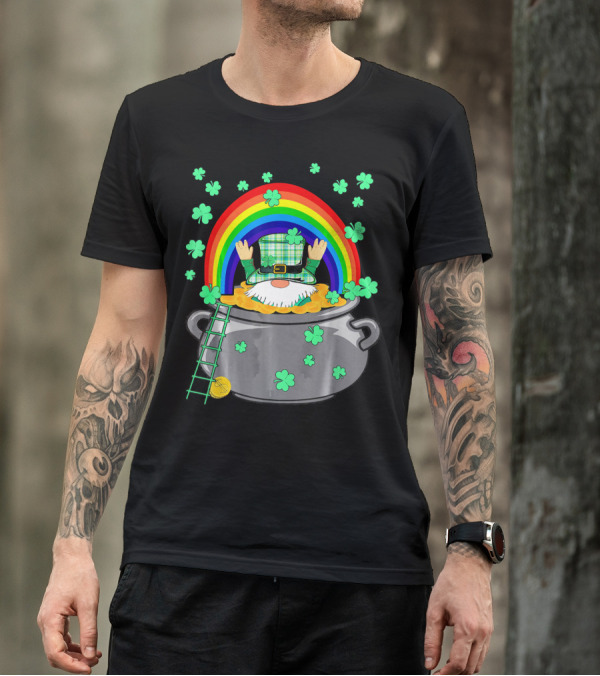 Cute Leprechaun Trap Funny Pot Of Gold With Rainbow And Shamrocks T-Shirt