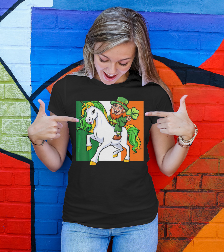 Leprechaun Riding Unicorn Irish Flag St Patricks Day T-Shirt