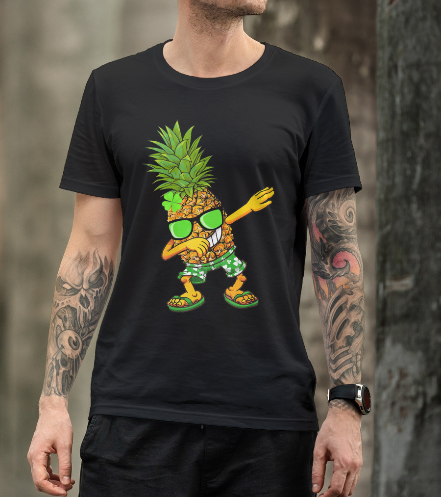 Pineapple Leprechaun Dabbing Clover Sunglasses St Patrick's Shorts T-Shirt